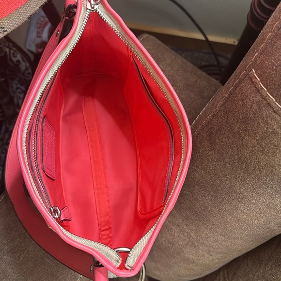 NWOT COACH medium sized handbag. Zip closure, multicolor tag & beautiful color. - Picture 14 of 16